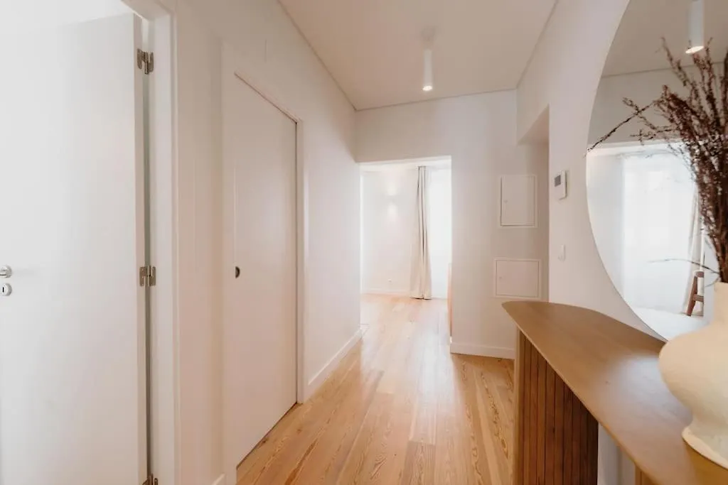 Lisbon Orange House - Beautiful Two-Bedroom Apartment 1D