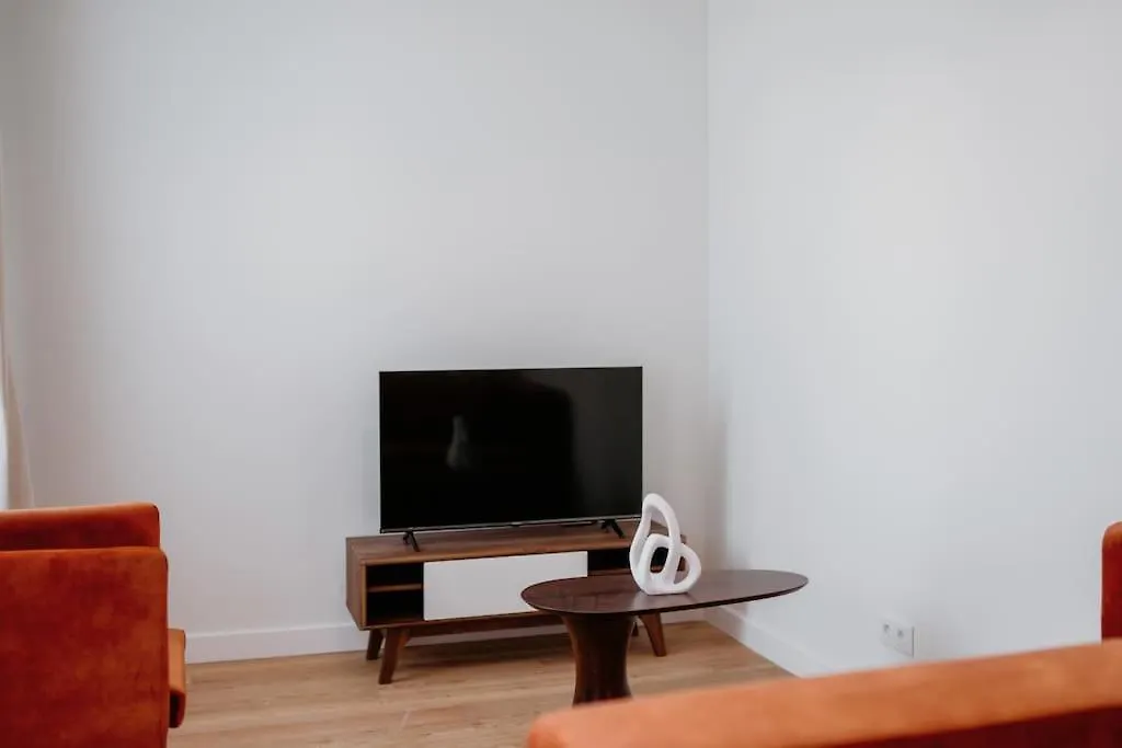 Lisbon Orange House - Beautiful Two-Bedroom Apartment 1D