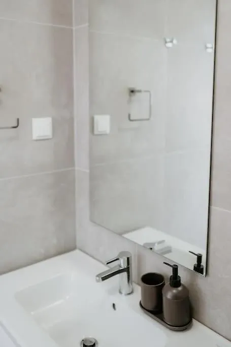 Lisbon Orange House - Beautiful Two-Bedroom Apartment 1D Portekiz
