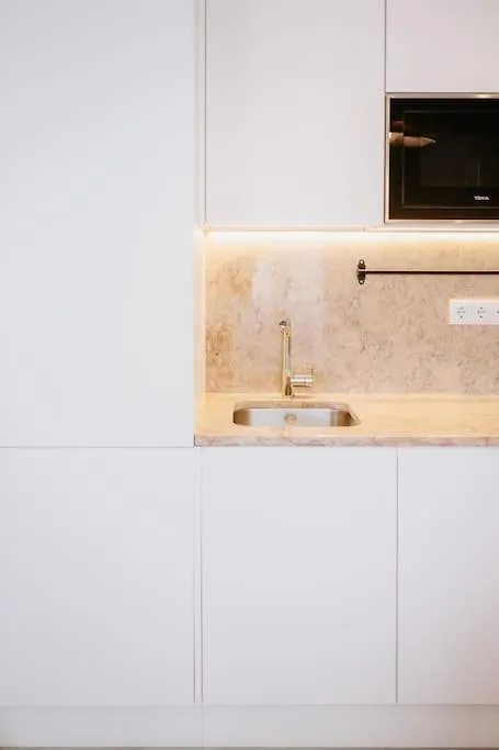 Lisbon Orange House - Beautiful Two-Bedroom Apartment 1D